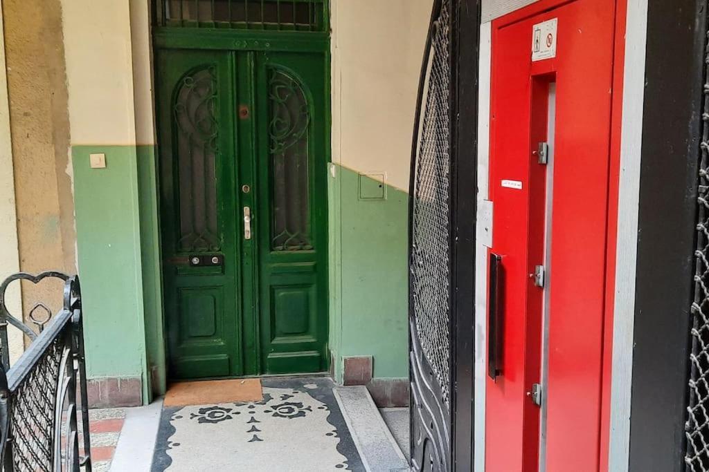 Nice Downtown Apartment Budapest Luaran gambar