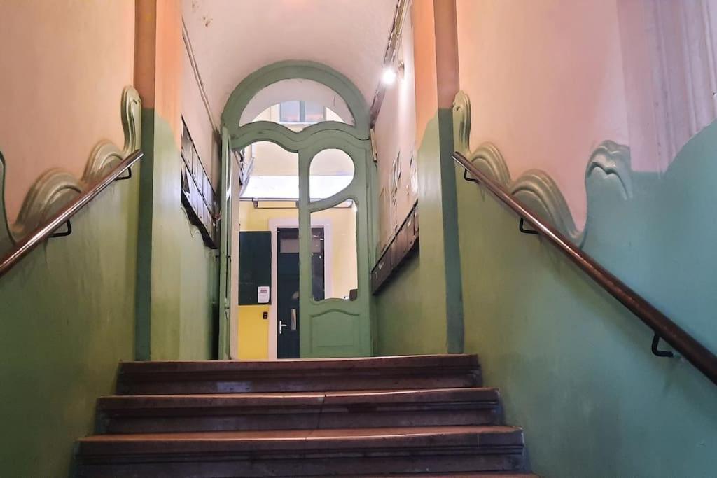 Nice Downtown Apartment Budapest Luaran gambar